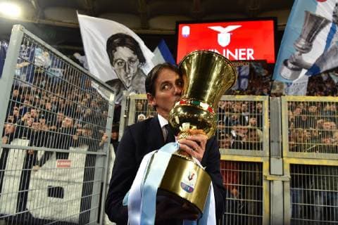 Fußball, Trainerhistorie Lazio Rom von 1997 bis heute Simone Inzaghi of Lazio celebrates with the Trophy Roma 15-5-2019 Stadio Olimpico Football Italy Cup Final 2018 2019 Atalanta - SS Lazio Foto Andrea Staccioli Insidefoto andreaxstaccioli