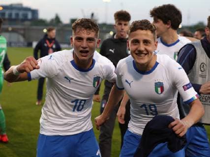 France v Italy UEFA EURO, EM, Europameisterschaft,Fussball U17, U 17 Championship Sebastiano Esposito and Alessandro Arlotti of Italy celebrate during the UEFA Euro U17 Championship match at Tallaght Stadium, Tallaght Content Not Available For UK Newspapers Copyright: xYannisxHalasx FIL-13263-0020