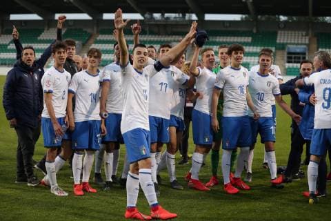 France v Italy UEFA EURO, EM, Europameisterschaft,Fussball U17, U 17 Championship Italy players celebrate their win over France during the UEFA Euro U17 Championship match at Tallaght Stadium, Tallaght Content Not Available For UK Newspapers Copyright: xYannisxHalasx FIL-13263-0022