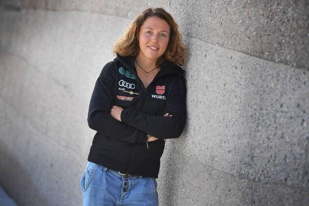 Laura DAHLMEIER beendet mit 25 ihre Karriere. Archivfoto: Vorschau Auftakt Biathlon Weltcup, Laura DAHLMEIER (Biathlon), privat,Fotoshooting, Einzelbild,angeschnittenes Einzelmotiv,Halbfigur,halbe Figur. DSV ,Deutscher Skiverband,Pressetermin anlaesslich der Einkleidung im Carmen Wuerth Forum in Kuenzelsau am 19.10.2017, Saison 2017 2018 . Ã‚Â *** Laura DAHLMEIER ends her career with 25 archive photo preview prelude biathlon world cup, Laura DAHLMEIER biathlon, private, photo shooting, single picture, cut single motif, half figure, half figure DSV, German Ski Association, press date on the occasion of the clothing in the Carmen Wuerth Forum in Kuenzelsau on 19 10 2017, season 2017 2018 ÃÂ