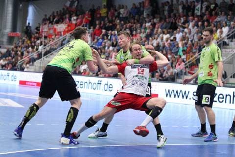 Stefan Lex ASV Hamm Westfalen 13 against Sven Wesseling TV Emsdetten 24 left and Andre Kropp TV Emsdetten 31 back , ASV Hamm Westfalen vs TV Emsdetten, Handball, 2 Bundesliga, 17 05 2019, ASV Hamm Westfalen vs TV Emsdetten, Handball, 2 Bundesliga, 17 05 2019 Hamm Copyright: xEIBNER JanxStrohdiekx EP_JSK