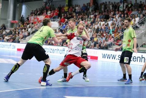 Stefan Lex ASV Hamm Westfalen 13 against Sven Wesseling TV Emsdetten 24 left and Andre Kropp TV Emsdetten 31 back , ASV Hamm Westfalen vs TV Emsdetten, Handball, 2 Bundesliga, 17 05 2019, ASV Hamm Westfalen vs TV Emsdetten, Handball, 2 Bundesliga, 17 05 2019 Hamm Copyright: xEIBNER JanxStrohdiekx EP_JSK