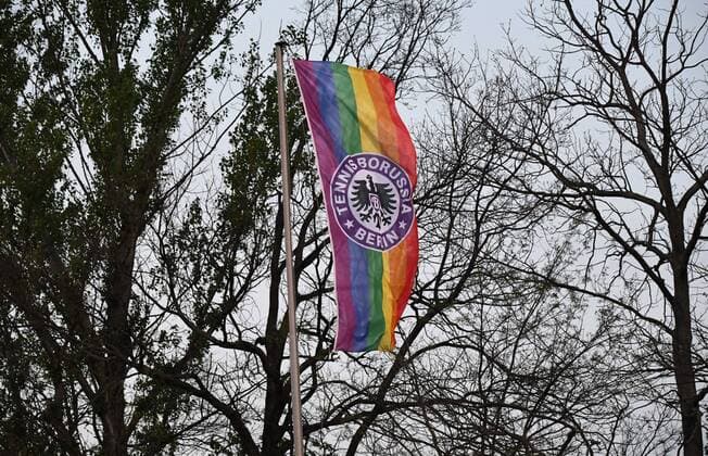 Soccer, Men, Season 2018 2019, NOFV Oberliga Nord 25 Matchday , Tennis Borussia Brandenburger SC Süd 05 4 0 , Rainbow flag with logo of TeBe, 26 04 2019, Copyright: xMatthiasxKochx