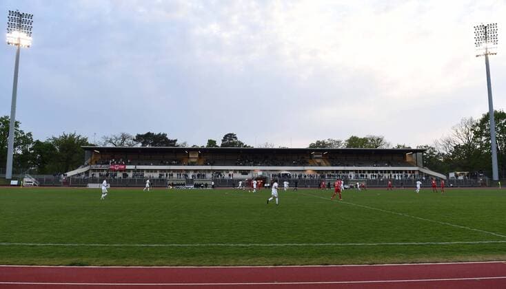 Soccer, Men, Season 2018 2019, NOFV Oberliga Nord 25 Matchday , Tennis Borussia Brandenburger SC Süd 05 4 0 , View of main stand and two floodlight poles, 26 04 2019, Copyright: xMatthiasxKochx