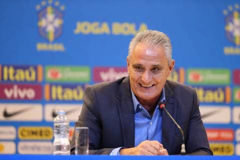 (190518) -- RIO DE JANEIRO, May 18, 2019 (Xinhua) -- Brazilian s coach Tite reacts during a press conference, PK, Pressekonferenz to announce the list of the 23 players for the Copa America 2019 at the headquarter of CBF (Brazilian Football Confederation) in Rio de Janeiro, RJ, Brazil, on May 17, 2019. The tournament will be held from June 14 to July 7 in five cities in Brazil. (Xinhua Li Ming) (SP)BRAZIL-RIO DE JANEIRO-COPA AMERICA 2019-CBF 