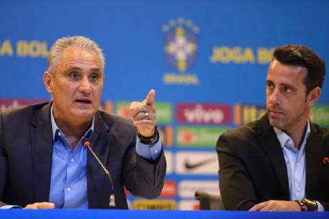 (190518) -- RIO DE JANEIRO, May 18, 2019 (Xinhua) -- Brazilian s coach Tite (L) speaks during a press conference, PK, Pressekonferenz to announce the list of the 23 players for the Copa America 2019 at the headquarter of CBF (Brazilian Football Confederation) in Rio de Janeiro, RJ, Brazil, on May 17, 2019. The tournament will be held from June 14 to July 7 in five cities in Brazil. (Xinhua Li Ming) (SP)BRAZIL-RIO DE JANEIRO-COPA AMERICA 2019-CBF 