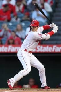 May 17, 2019: Los Angeles Angels designated hitter Shohei Ohtani (17) bats for the Angels during the game between the Kansas City Royals and the Los Angeles Angels of Anaheim at Angel Stadium in Anaheim, CA, ( , Cal Media) MLB, Baseball Herren, USA 2019: Royals vs Angels MAY 17 - ZUMAc04_ 20190517_zaf_c04_065 Copyright: xPeterxJoneleitx