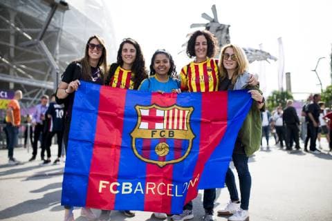 18th May 2019, Groupama Arena, Budapest, Hungary; UEFA Womens Champions League Final, Lyon versus Barcelona; The fans of Barcelona supporting their team before the match  ActionPlus12135604 NikolaxKrstic