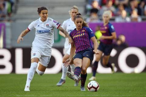 (L-R) Dzsenifer Marozsan of Olympique Lyonnais women, Lieke Martens of FC Barcelona, Barca women during the UEFA Women s Champions League final match between Olympique Lyonnais women v FC Barcelona women on May 18, 2018 at Ferencvaros Stadium in Budapest, Hungary UEFA Women s Champions League 2018 2019 xVIxVIxImagesx xGerritxvanxKeulenxIVx 14495100