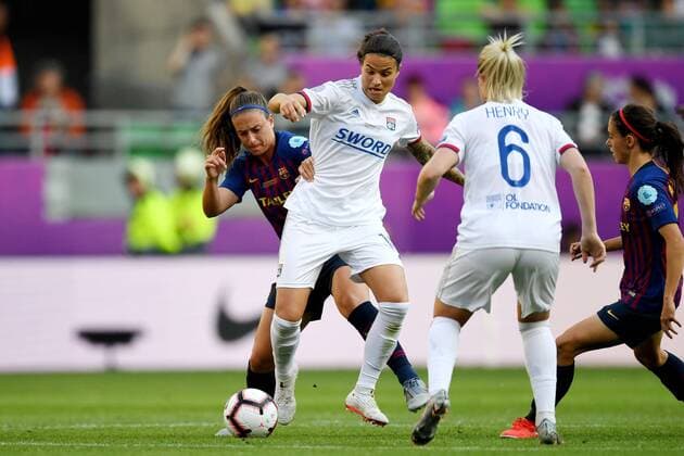 (L-R) Alexia Putellas Segura of FC Barcelona, Barca women, Dzsenifer Marozsan of Olympique Lyonnais women, Amandine Henry of Olympique Lyonnais women during the UEFA Women s Champions League final match between Olympique Lyonnais women v FC Barcelona women on May 18, 2018 at Ferencvaros Stadium in Budapest, Hungary UEFA Women s Champions League 2018 2019 xVIxVIxImagesx xGerritxvanxKeulenxIVx 14495833