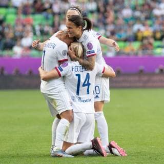 Cheers, celebration at Olympique Lyon about the 0 2 by Ada Hegerberg Olympique Lyon,14 , 18 05 2019, Budapest, Football, Women, UEFA Women s Champions League, Olympique Lyon FC Barcelona xprx