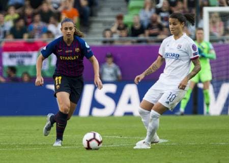 18th May 2019, Groupama Arena, Budapest, Hungary; UEFA Womens Champions League Final, Lyon versus Barcelona; Alexia Putellas of Barcelona takes on Dzsenifer Marozsan of Lyon  ActionPlus12135713 NikolaxKrstic