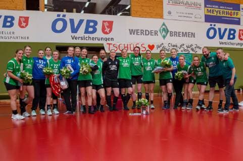 The players of SV Werder Bremen at the joint team photo after the season, team photo, end of season, 18 05 2019, Bremen, handball, 2 Bundesliga women, SV Werder Bremen Kurpfalz Bären xobx