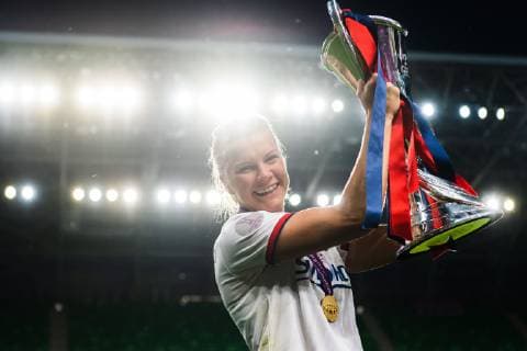 190518 Ada Hegerberg of Lyon poses for a portrait with the trophy after the UEFA Women s Champions League final match between Lyon and Barcelona on May 18, 2019 in Budapest Photo Jon Olav Nesvold BILDBYRAN kod JE 160443,  Copyright: JONxOLAVxNESVOLD BB190518JE076