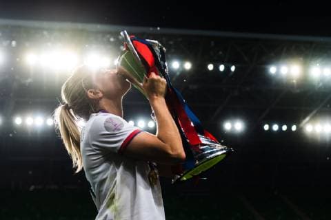 190518 Ada Hegerberg of Lyon poses for a portrait with the trophy after the UEFA Women s Champions League final match between Lyon and Barcelona on May 18, 2019 in Budapest Photo Jon Olav Nesvold BILDBYRAN kod JE 160443,  Copyright: JONxOLAVxNESVOLD BB190518JE082