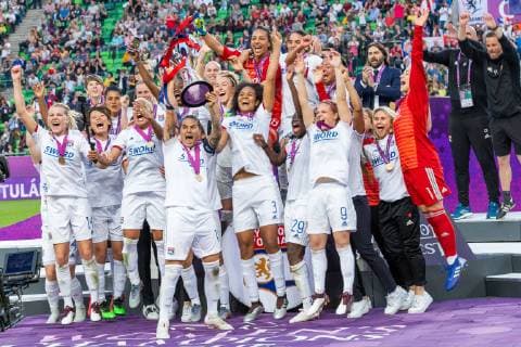 Olympique Lyon celebrates the renewed title Jubel, celebration, 18 05 2019, Budapest, football, women, UEFA Women s Champions League, Olympique Lyon FC Barcelona, womens football xprx