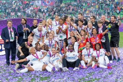 Olympique Lyon celebrates the renewed title Jubel, celebration, 18 05 2019, Budapest, football, women, UEFA Women s Champions League, Olympique Lyon FC Barcelona, womens football xprx