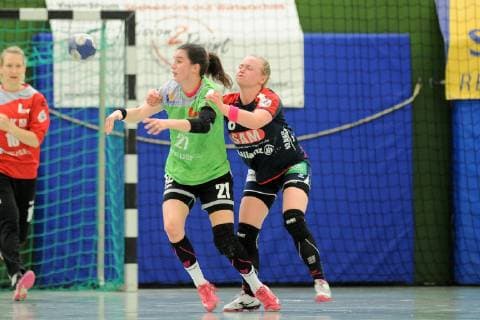 Leonie Lowack HSG Gedern Nidda 21 vs. Aylin Bok SG H2Ku Herrenberg Kuties 8 SG H2Ku Herrenberg, Handball, league game, 18 05 2019, photo TBaur Eibner SG H2Ku Herrenberg Kuties vs. SG 09 Kirchhof Herrenberg Copyright: xToBaurx EibnerxPressefotox EP_TB