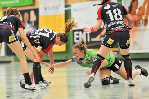 Hanna Niebergall HSG Gedern Nidda 6 vs. Saskia Putzke SG H2Ku Herrenberg Kuties 21 SG H2Ku Herrenberg, Handball, League, 18 05 2019, Photo TBaur Eibner SG H2Ku Herrenberg Kuties vs. SG 09 Kirchhof Herrenberg Copyright: xToBaurx EibnerxPressefotox EP_TB