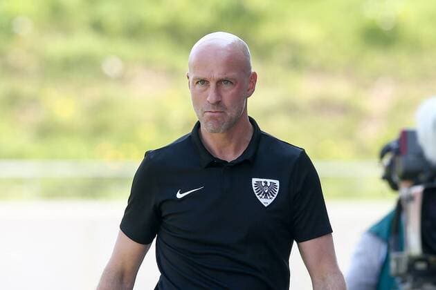 Zwickau, 18 05 2019, Stadion Zwickau, Fußball, Herren, 3 Liga, 38 Spieltag , FSV Zwickau SC Preußen Münster 06 2 0 0 0 , Im Bild Trainer Marco Antwerpen Münster , According to the guidelines of the DFB Deutscher Fußball Bund (German Football Association), it is forbidden to use or have used in the stadium and or from the match taken photographs in the form of sequence pictures and or video-like photo sequences DFB regulations prohibit any use of photographs as image sequences and or quasi video