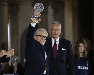 Photo Marco Bucco LaPresse May 20, 2019 Firenze , Italy soccer Awards & x201c;Hall of Fame& x201d; - 500 Hall, Palazzo Vecchio. In the pic: Antonio Matarrese receives the award as best leader from Gabriele Gravina  Copyright: xMarcoxBucco LaPressex