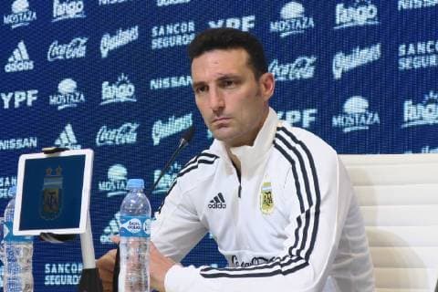 Fußball, Nationalteam Argentinien Pressekonferenz Argentina s national soccer team head coach Lionel Scaloni takes part in a press conference, PK, Pressekonferenz at the facilities of the Argentinian Soccer Association, in Buenos Aires, Argentina, 21 May 2019. Scaloni announced the list of 23 players for Brazil s America Cup. Scaloni summons Messi, Di Maria and Aguero, and leaves Icardi and Mercado out !ACHTUNG: NUR REDAKTIONELLE NUTZUNG!  Copyright: xSebastianxMeresmanx AME4693 20190521-636940713594137549