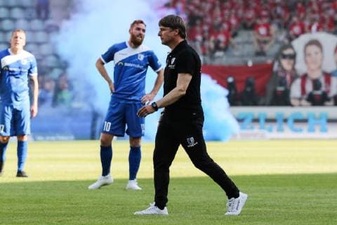 Coach Michael Oenning 1 FC Magdeburg 2 Soccer Bundesliga Season 2018 2019 Punktspiel 1 FC Magdeburg vs. 1 FC Köln at the MDCC Arena in Magdeburg Germany, Soccer, Men, Men,19 05 2019 According to the DFL Deutsche Fußball Liga it is forbidden to use or have used in the stadium and or the match taken photos in the form of sequence pictures and or video-like photo sequences DFL regulations prohibit any use of photographs as image sequences and or quasi video