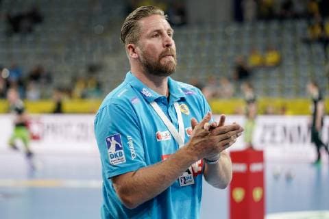 Oliver Roggisch Sports director, RNL claps his hands, clapping, applause, applauds, motivates the team, motivation, single picture, action, action, 23 05 2019, Mannheim, handball, DKB Bundesliga, Rhein Neckar Löwen FRISCH AUF Göppingen xozx