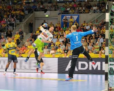 Marcel Schiller Goeppingen throwing against Mikael Appelgren Loewen playing Rhein Neckar Loewen vs Frisch Auf Goeppingen in the 1 Handball Bundesliga on 23 05 2019, Rhein Neckar Loewen vs Frisch auf Goeppingen, Handball, 1 Handball Bundesliga, 23 05 2019 Mannheim Copyright: xEIBNER MichaelxBermelx EP_eer