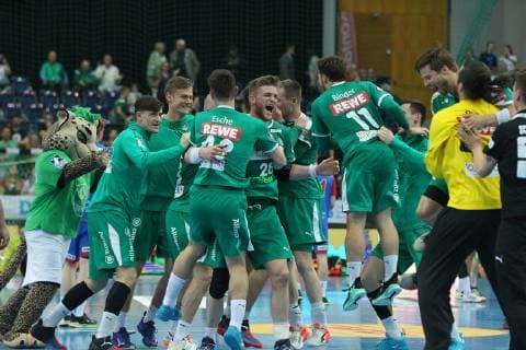 SC DHfK Leipzig vs. HC Erlangen, DKB HBL, 23 05 19 Handball, 1 Bundesliga, Season 2018 2019, 32 Matchday SC DHfK Leipzig vs. HC Erlangen on 23 05 19 in the Arena Leipzig In the picture Jubel bei Maciej GEBALA 28, DHfK Leipzig und dem DHfK Team, Team