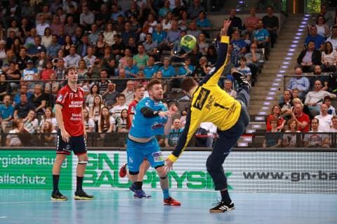 Tobias Schimmelbauer TVB 1898 Stuttgart vs. goalkeeper Benjamin Buric SG Flensburg Handewitt TVB 1898 Stuttgart SG Flensburg Handewitt, DKB 1 Handball Bundesliga on 23 05 2019 Stuttgart Copyright: xEIBNER Benjamin_Laux EP_BLU