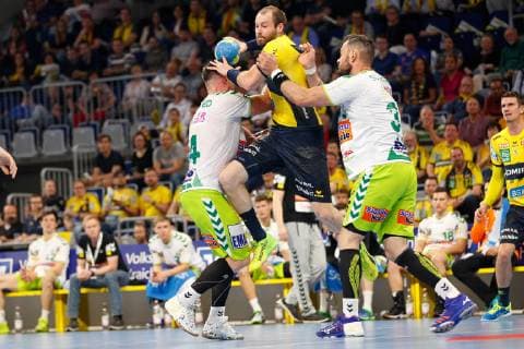 Rhein Neckar Loewen Goeppingen Mannheim, Germany 23 May 2019 Handball Bundesliga 31 Matchday, in the SAP Arena from left in the duel Jacob Bagersted Goeppingen , Steffen Fäth Faeth Loewen and Tobias Gehrke Goeppingen