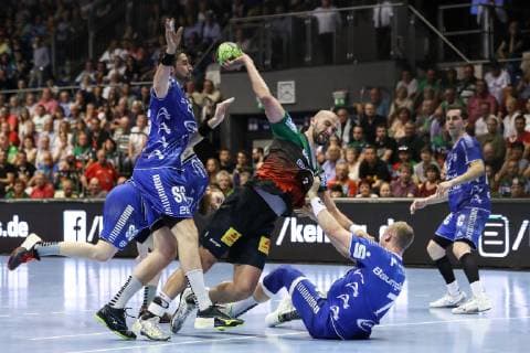 Zeljko Musa SC Magdeburg vs. Florian Baumgärtner re and Stanislav Zhukov VfL Gummersbach Handball Bundesliga Season 2018 2019 Points SC Magdeburg vs. VfL Gummersbach in the GETEC Arena in Magdeburg Action,Germany, Handball, Men,23 05 2019