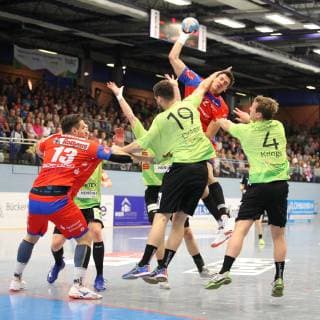 Jona Schoch HBW Balingen Weilstetten 22 v v l Benjamin Meschke HBW Balingen Weilstetten 13 , Sven Wesseling TV Emsdetten 24 , Yannick Draeger TV Emsdetten 19 , Merten Krings TV Emsdetten 4 , TV Emsdetten vs HBW Balingen Weilstetten, Handball, 2 Bundesliga, 24 05 2019, TV Emsdetten vs HBW Balingen Weilstetten, Handball, 2 Bundesliga, 24 05 2019 Emsdetten Copyright: xEIBNER JanxStrohdiekx EP_JSK