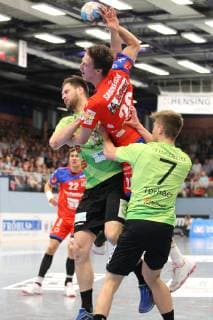 Lukas Saueressig HBW Balingen Weilstetten 26 against Yannick Draeger TV Emsdetten 19 left and Yannick Terhaer TV Emsdetten 7 right , TV Emsdetten vs HBW Balingen Weilstetten, Handball, 2 Bundesliga, 24 05 2019, TV Emsdetten vs HBW Balingen Weilstetten, Handball, 2 Bundesliga, 24 05 2019 Emsdetten Copyright: xEIBNER JanxStrohdiekx EP_JSK