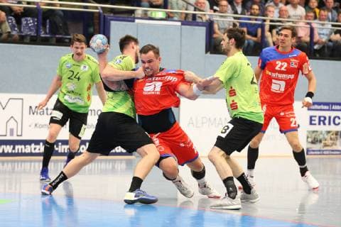 Benjamin Meschke HBW Balingen Weilstetten 13 against Yannick Draeger TV Emsdetten 19 left and Korn Smits TV Emsdetten 23 right , TV Emsdetten vs HBW Balingen Weilstetten, Handball, 2 Bundesliga, 24 05 2019, TV Emsdetten vs HBW Balingen Weilstetten, Handball, 2 Bundesliga, 24 05 2019 Emsdetten Copyright: xEIBNER JanxStrohdiekx EP_JSK