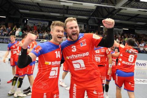 Victory celebration at Oddur Gretarsson HBW Balingen Weilstetten 14 and Marcel Niemeyer HBW Balingen Weilstetten 3 right, TV Emsdetten vs. HBW Balingen Weilstetten, Handball, 2 Bundesliga, 24 05 2019, TV Emsdetten vs. HBW Balingen Weilstetten, Handball, 2 Bundesliga, 24 05 2019 Emsdetten Copyright: xEIBNER JanxStrohdiekx EP_JSK