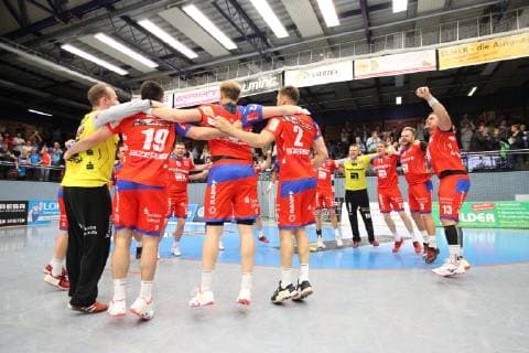 Victory celebration at HBW Balingen Weilstetten, TV Emsdetten vs. HBW Balingen Weilstetten, Handball, 2 Bundesliga, 24 05 2019, TV Emsdetten vs. HBW Balingen Weilstetten, Handball, 2 Bundesliga, 24 05 2019 Emsdetten Copyright: xEIBNER JanxStrohdiekx EP_JSK