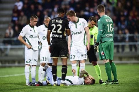 DEBUCHY Mathieu (St Etienne) a terre FOOTBALL : SCO Angers vs St Etienne - Conforama Ligue1 - 24 05 2019 JBAutissier Panoramic 