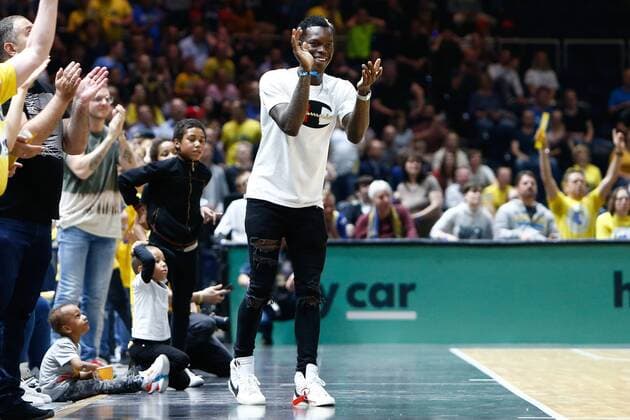 24 05 2019, xtgx, Basketball easycredit Bundesliga Playoffs, Basketball Loewen Braunschweig FC Bayern Muenchen emspor, v l Dennis Schroeder Oklahoma, NBA Jubel, Freude, jubelt Volkswagenhalle