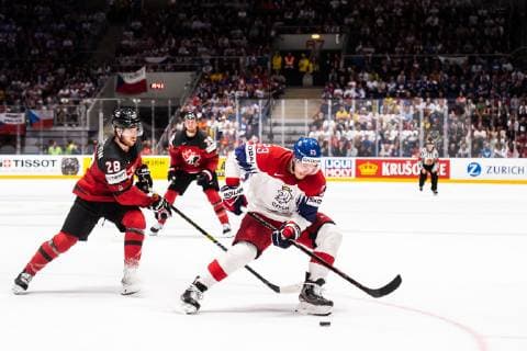 190525 Damon Severson of Canada and Dmitrij Jaskin of Czech Republic during the 2019 IIHF Ice Hockey World Championship semifinal game between Canada and Czech Republic on May 25, 2019 in Bratislava Photo Joel Marklund BILDBYRAN kod JM 87960,  Copyright: JOELxMARKLUND BB190525JM048