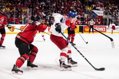 190525 Troy Stecher of Canada and Dominik Kubalik of Czech Republic during the 2019 IIHF Ice Hockey World Championship semifinal game between Canada and Czech Republic on May 25, 2019 in Bratislava Photo Joel Marklund BILDBYRAN kod JM 87960,  Copyright: JOELxMARKLUND BB190525JM049