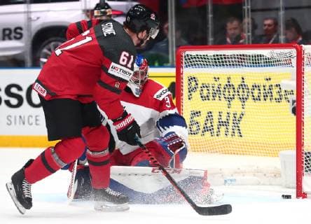 Eishockey, WM, Halbfinale, Kanada - Tschechien BRATISLAVA, SLOVAKIA - MAY 25, 2019: The Czech Republic s goalie Patrik Bartosak (R) concedes a goal in the 2019 IIHF Ice hockey, Eishockey World Championship, WM, Weltmeisterschaft semifinal match against Canada at Ondrej Nepela Arena. Anton Novoderezhkin TASS  TS0ACB30