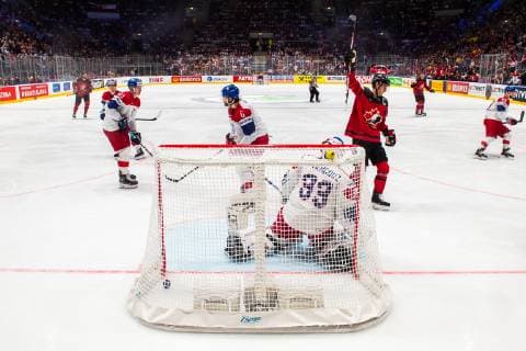 190525 Kyle Turris of Canada celebrates after scoring 4 0 during the 2019 IIHF Ice Hockey World Championship semifinal game between Canada and Czech Republic on May 25, 2019 in Bratislava Photo Joel Marklund BILDBYRAN kod JM 87960,  Copyright: JOELxMARKLUND BB190525JM082