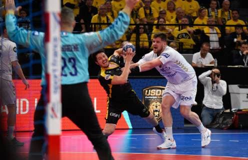 Damiani Clement ( Chambery ) - Bellahcene Samir ( Dunkerque ) HANDBALL : Chambery Savoie Mont Blanc HB vs Dunkerque HB Grand Littoral - Coupe de France - 25 05 2019 FedericoPestellini Panoramic 