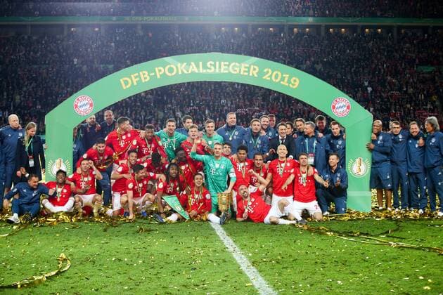 Sport Themen der Woche KW21 Sport Bilder des Tages Siegerfoto, Pokalsieger der Mannschaft, RB Leipzig vs. FC Bayern Muenchen, Fussball, Finale, DFB-Pokal, 25.05.2019 DFL REGULATIONS PROHIBIT ANY USE OF PHOTOGRAPHS AS IMAGE SEQUENCES AND OR QUASI-VIDEO Berlin Berlin Deutschland *** Winner photo, Cup winner of the team, RB Leipzig vs. FC Bayern Muenchen, Football, Final, DFB Pokal, 25 05 2019 DFL REGULATIONS PROHIBIT ANY USE OF PHOTOGRAPHS AS IMAGE SEQUENCES AND OR ORQUASI VIDEO Berlin Berlin Deutschland Copyright: xkolbert-press ChristianxKolbertx