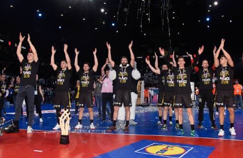 Joie des joueurs de l equipe Chambery HANDBALL : Chambery Savoie Mont Blanc HB vs Dunkerque HB Grand Littoral - Coupe de France - 25 05 2019 FedericoPestellini Panoramic 