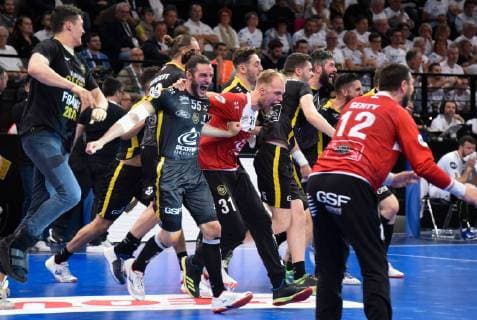 Joie des joueurs de l equipe Chambery HANDBALL : Chambery Savoie Mont Blanc HB vs Dunkerque HB Grand Littoral - Coupe de France - 25 05 2019 FedericoPestellini Panoramic 