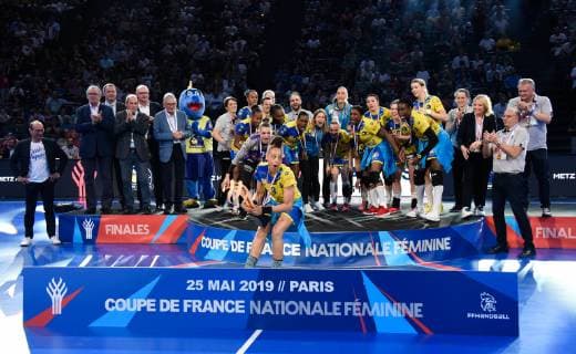 Joie des joueurs de l equipe Metz - trophee HANDBALL : Brest Bretagne HB vs Metz HB - Coupe de France - 25 05 2019 FedericoPestellini Panoramic 