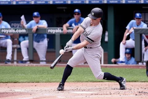 May 25, 2019: New York Yankees outfielder Brett Gardner (11) fouls off the pitch during the first game of a double header in the American League game between the New York Yankees and the Kansas City Royals held at Kaufmann Stadium in Kansas City, MO CSM MLB, Baseball Herren, USA 2019: Yankees vs Royals May 25 - ZUMAc04_ 20190525_zaf_c04_033 Copyright: xRichardxUlreichx